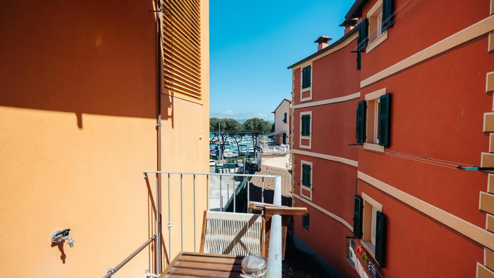 Cadamare Charming Rooms In Portovenere La Spezia 0*,  Italie