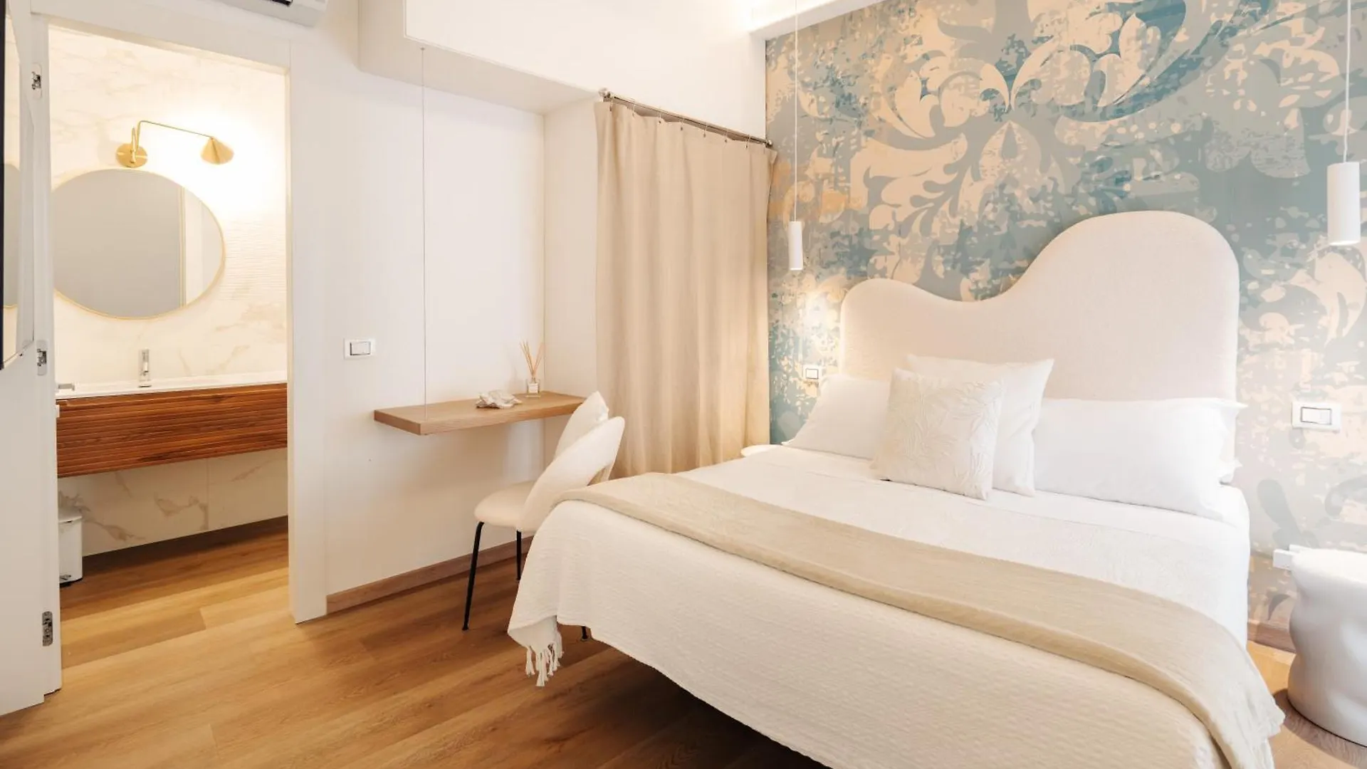 Apartment Cadamare Charming Rooms In Portovenere La Spezia