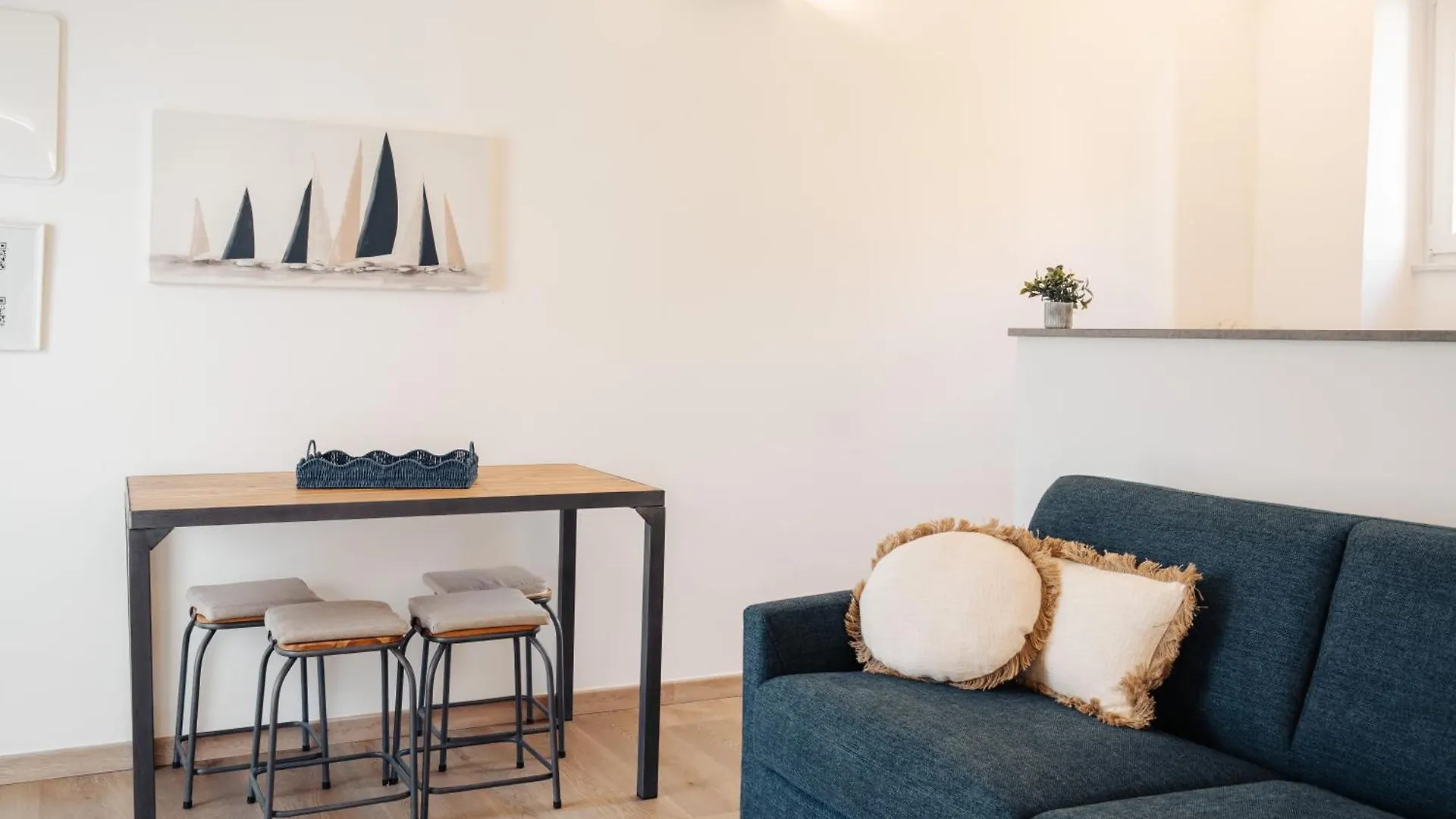 Apartment Cadamare Charming Rooms In Portovenere La Spezia